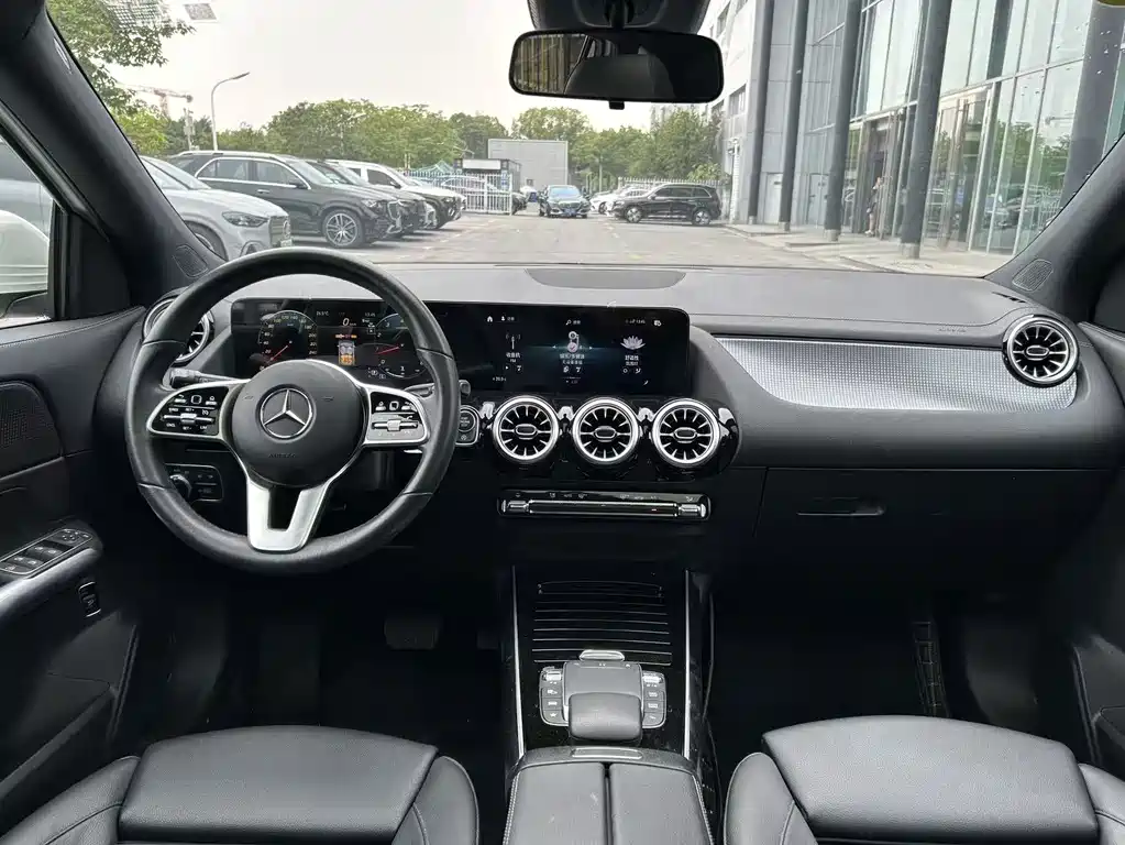 Mercedes-Benz GLA — миниатюра 16