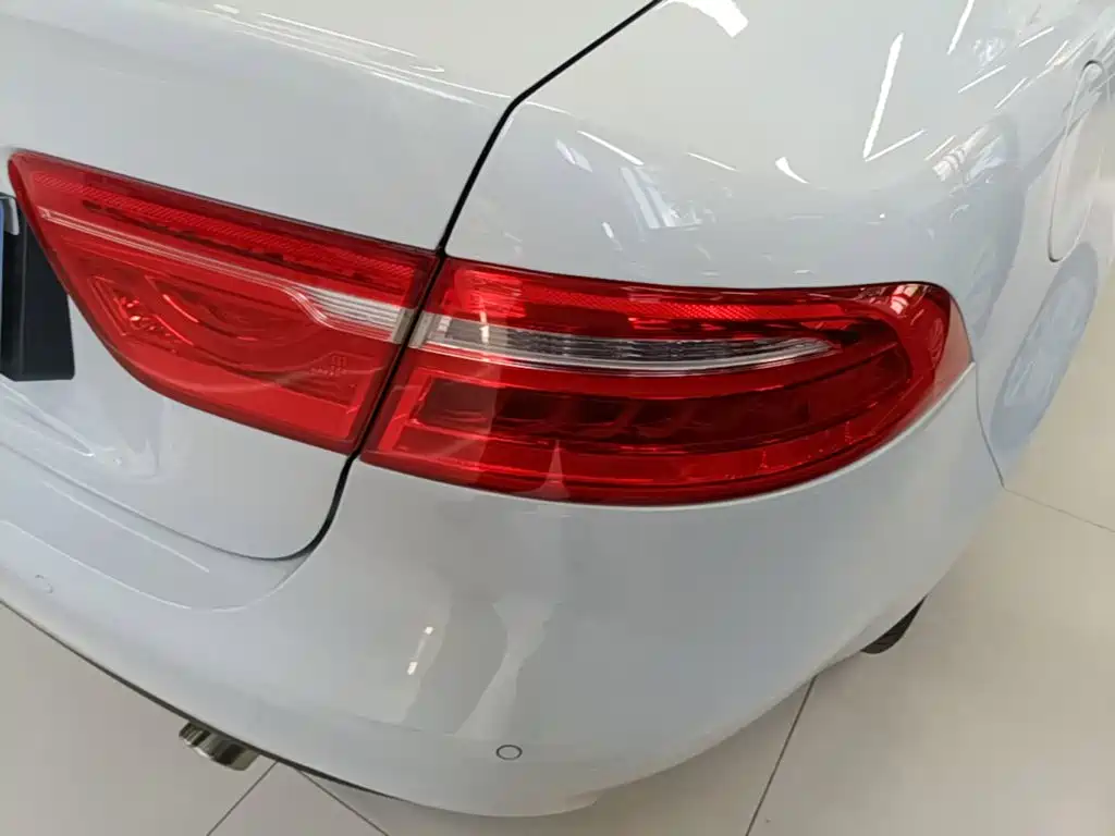 Jaguar XEL — миниатюра 8