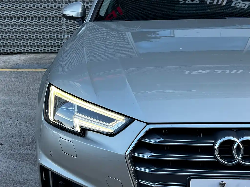 Audi A4L 2019 40 TFSI Fashion VI