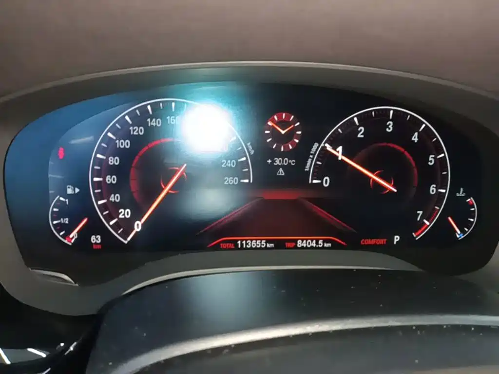 BMW 5 Series — миниатюра 12