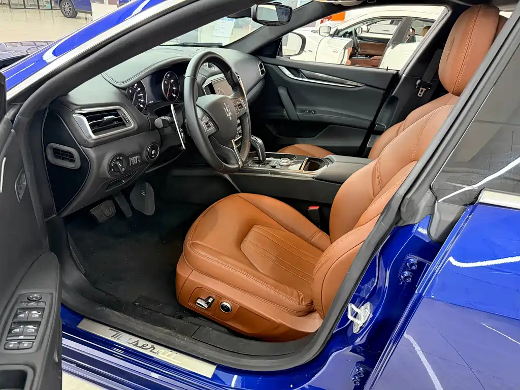 Maserati Ghibli — миниатюра 5