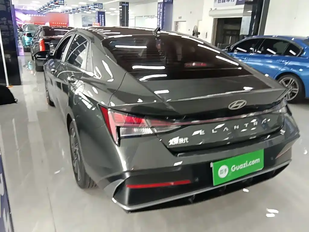 Hyundai Elantra — миниатюра 5