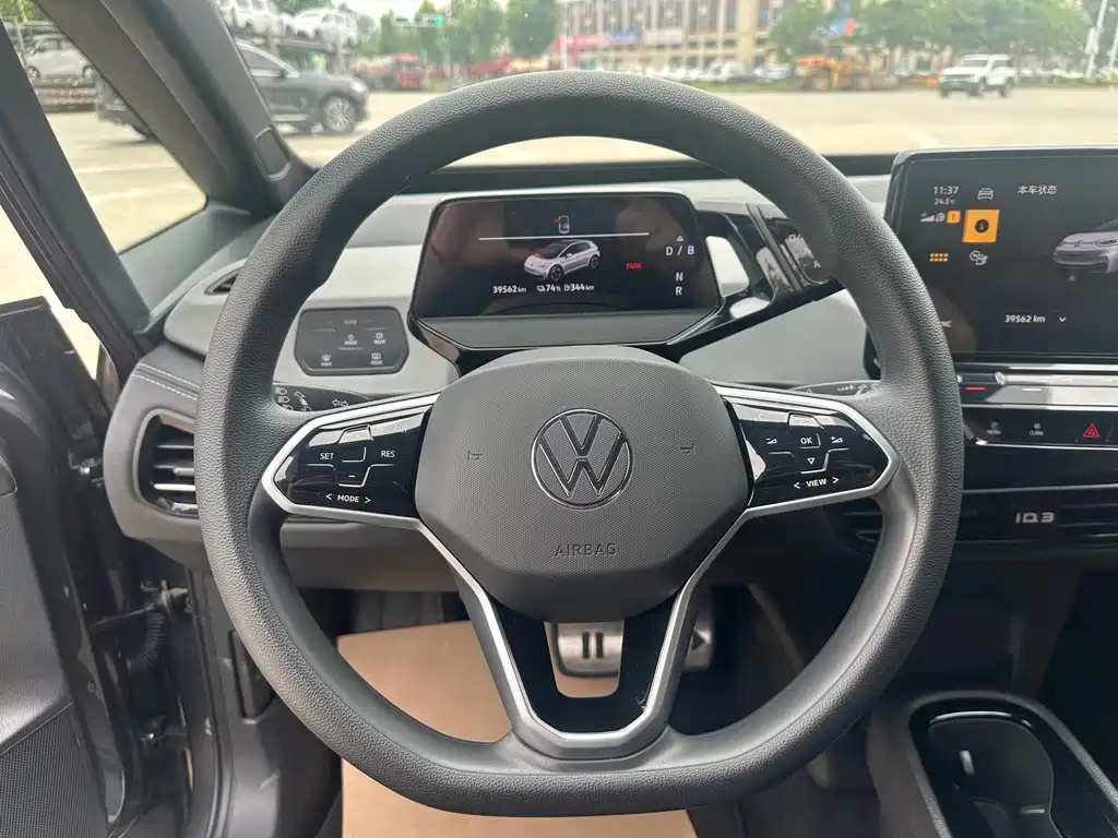 Volkswagen ID.3 — миниатюра 6