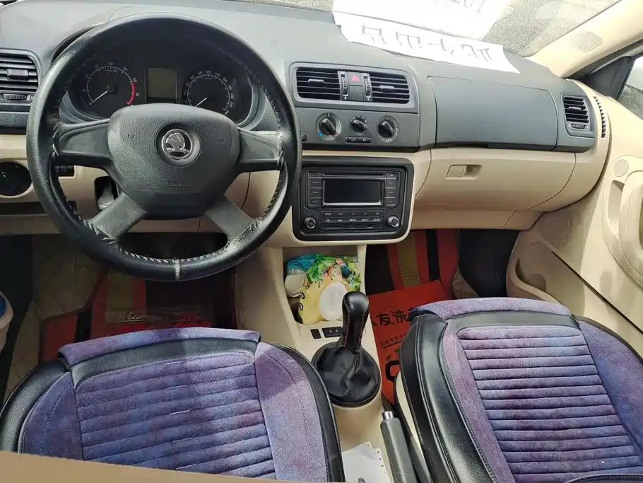 Skoda Fabia — миниатюра 12