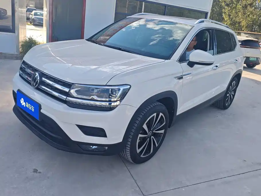 Volkswagen Tharu