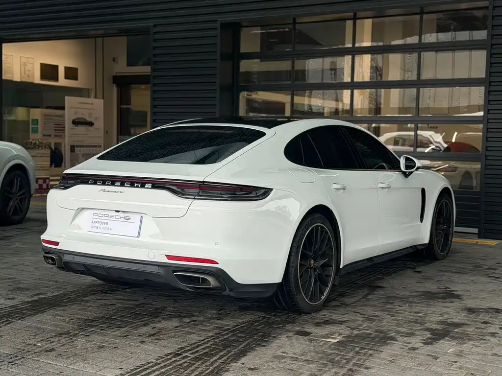 Porsche Panamera — миниатюра 3