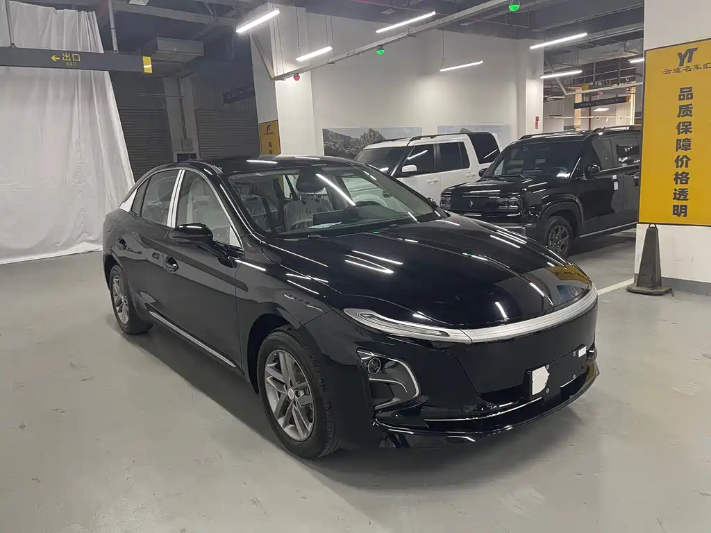 Hongqi E-QM5 2026 500km