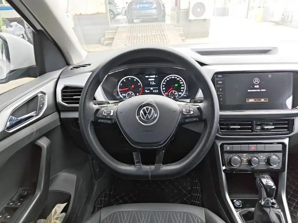 Volkswagen T-Cross — миниатюра 11