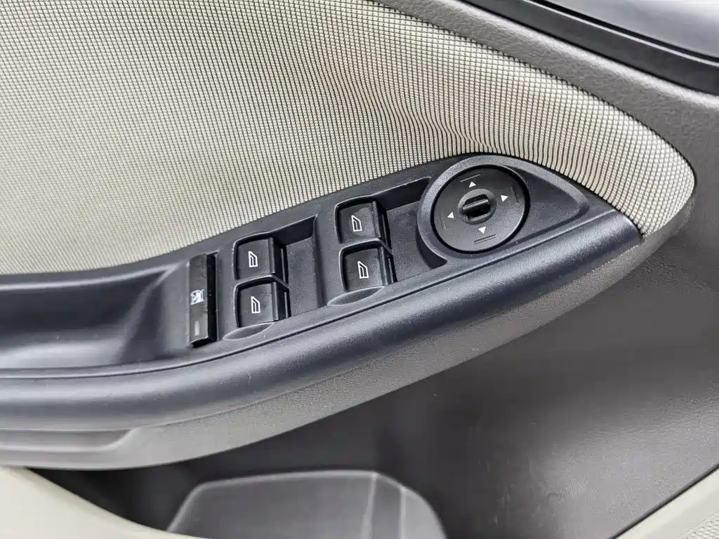Ford Focus 2012 1.6L AT Comfort