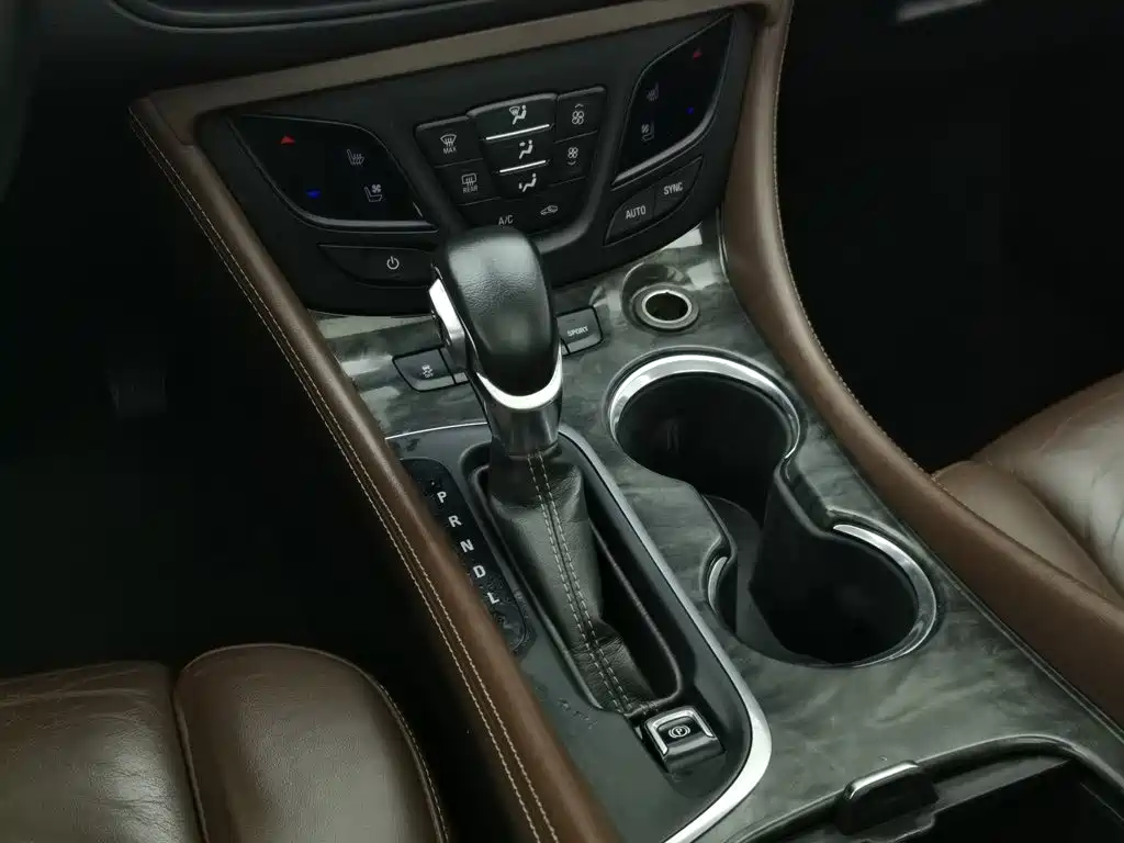Buick Envision Plus — миниатюра 13