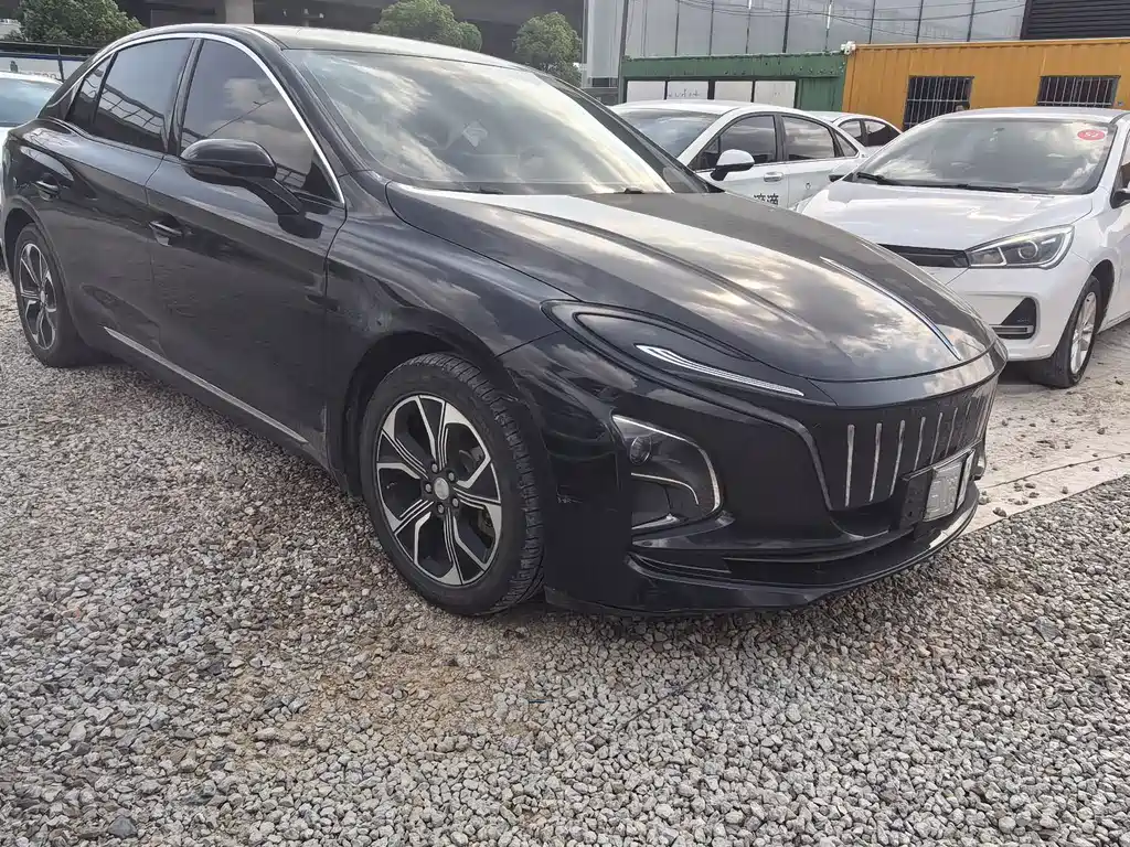 Hongqi Hongqi E-QM5 — миниатюра 3