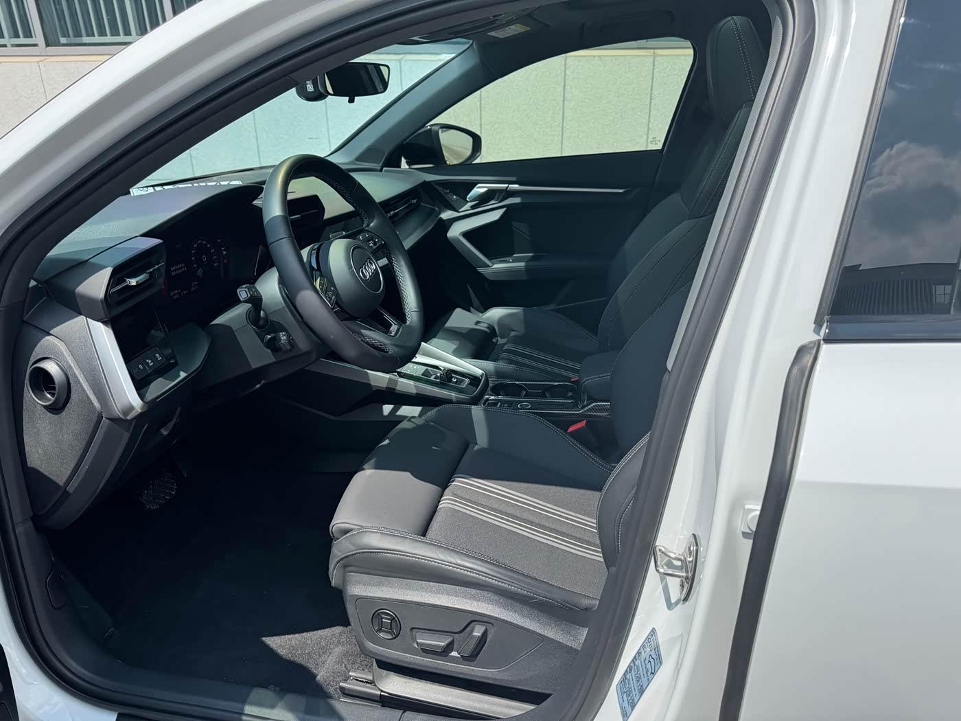 Audi A3 1.4 л 2024 г. Белый, пробег 20000 км