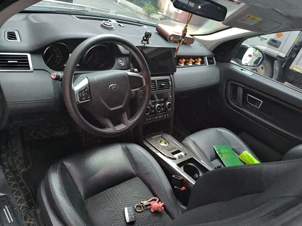 Land Rover Discovery Sport — миниатюра 10