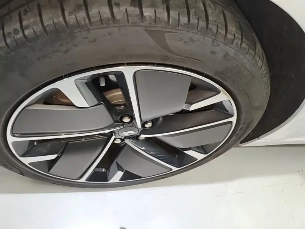 Li Auto Li L6 — миниатюра 23