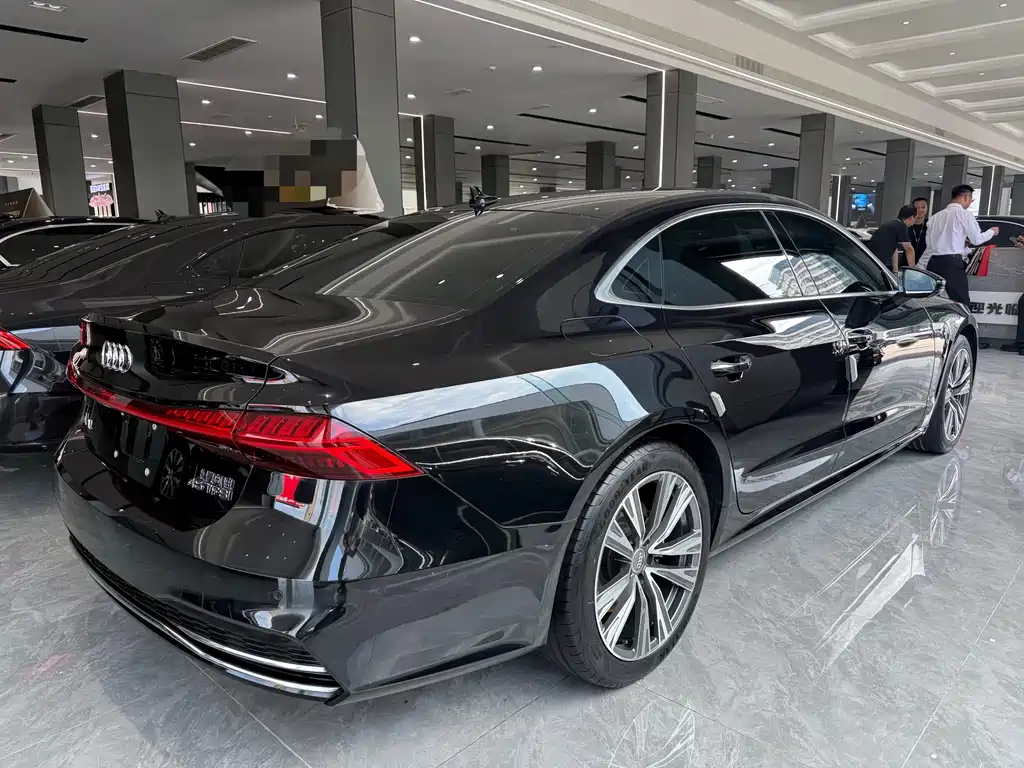 Audi A7L 2024 45TFSI S-line