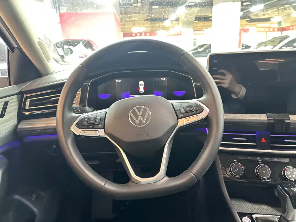 Volkswagen Sagitar 2023 300TSI DSG