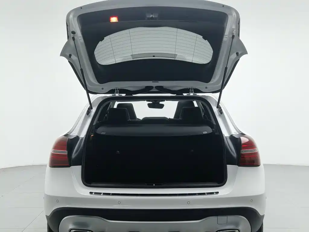 Mercedes-Benz GLA — миниатюра 16