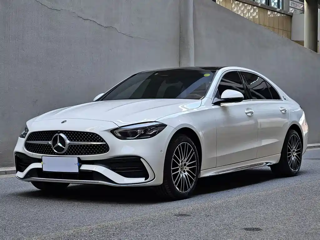 Mercedes-Benz C-Class 2024