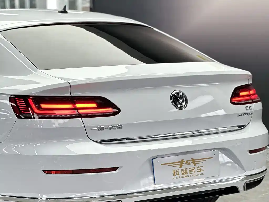 Volkswagen CC — миниатюра 8