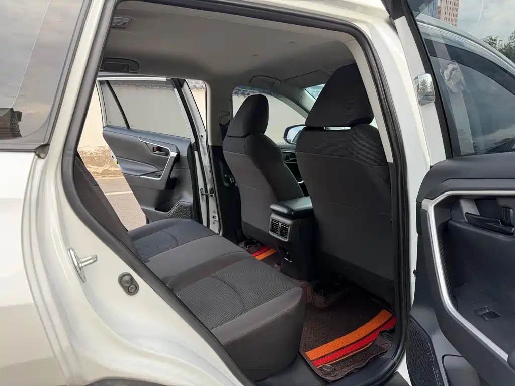 Toyota RAV4 2022 2.0L CVT
