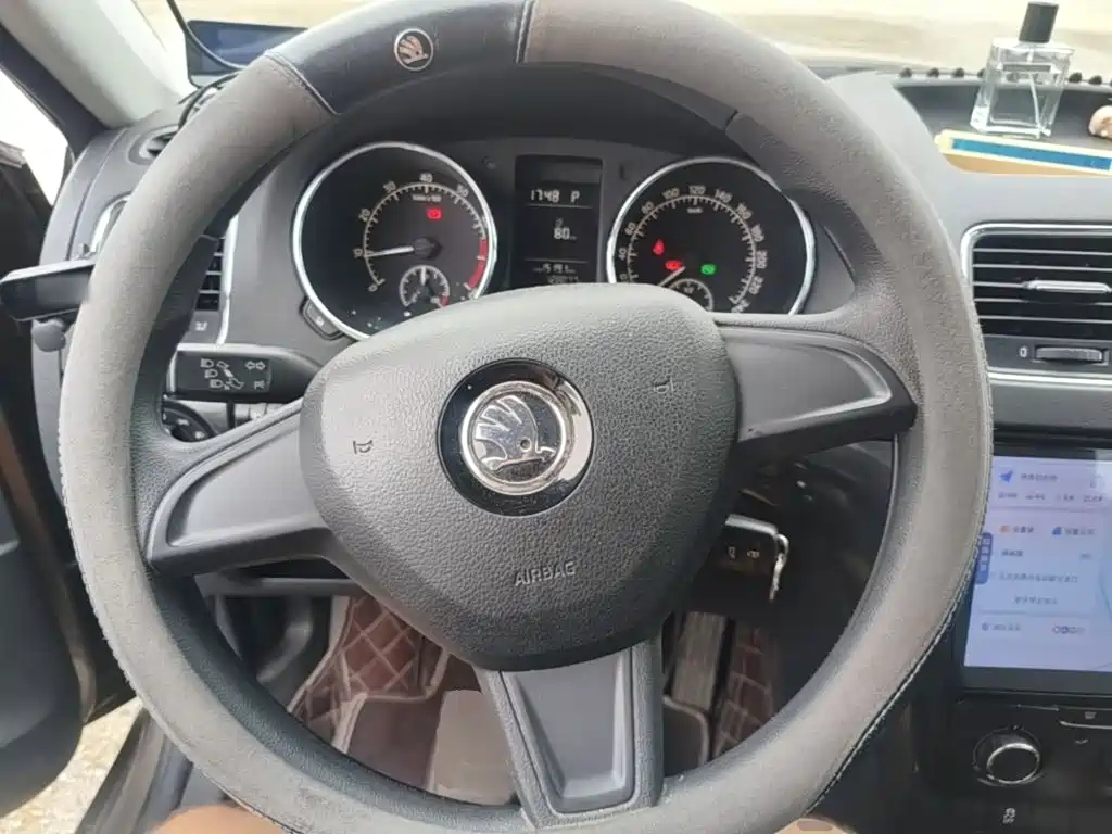 Skoda Yeti — миниатюра 11