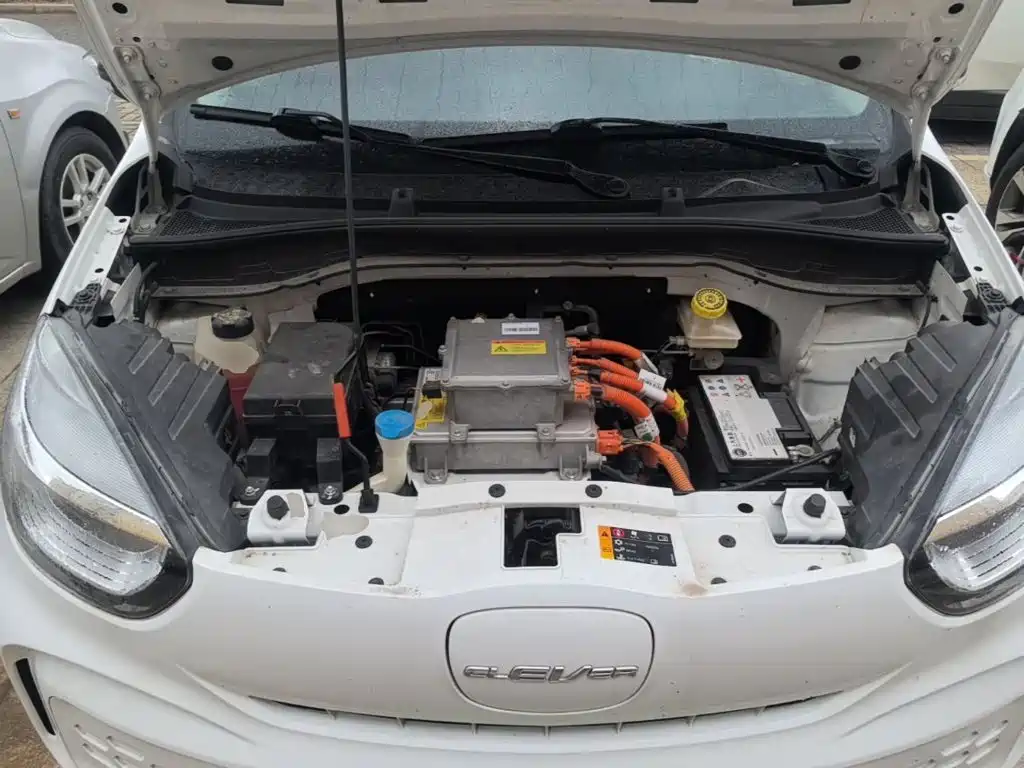 Roewe Clever — миниатюра 20