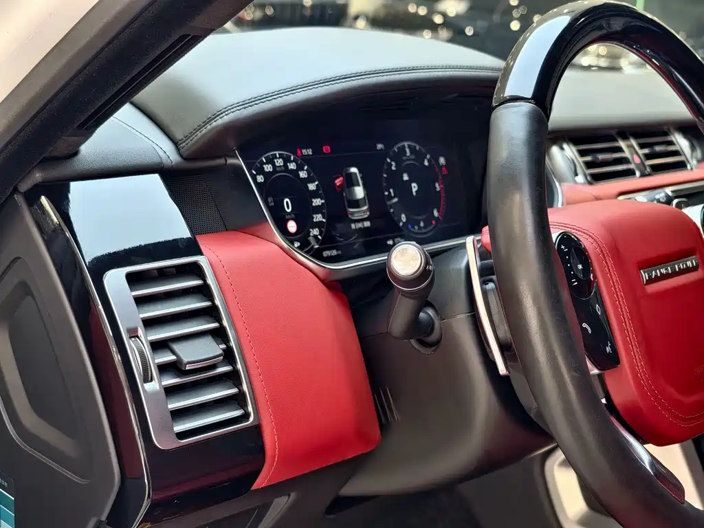 Land Rover Range Rover — миниатюра 5