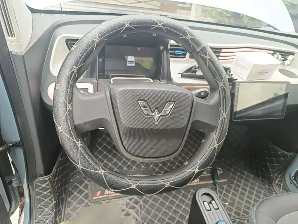 Wuling MINIEV — миниатюра 11