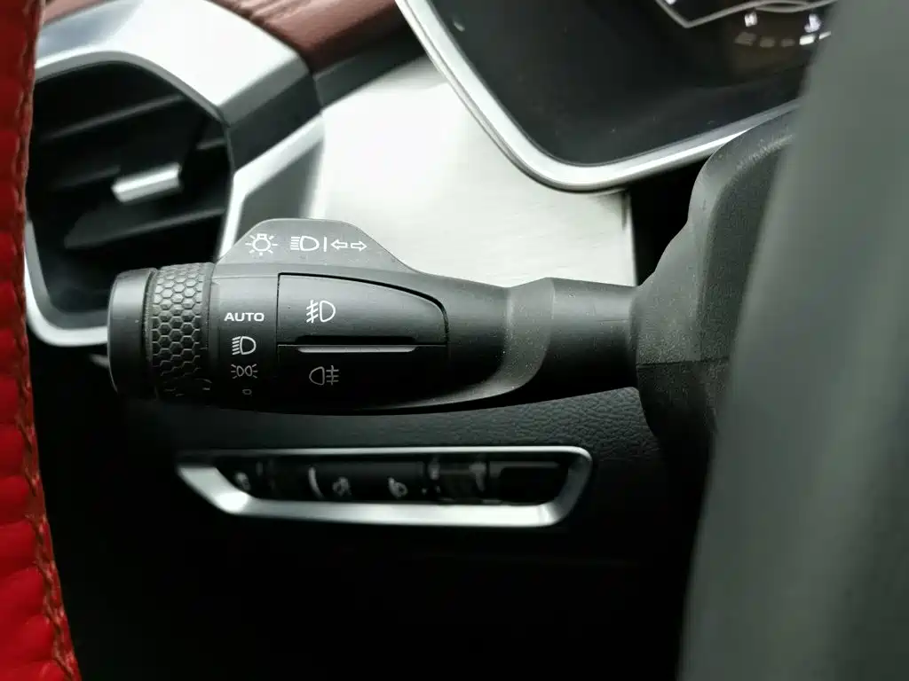 Geely Binyue — миниатюра 21