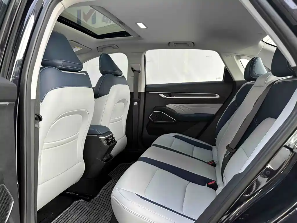 Geely Emgrand — миниатюра 8