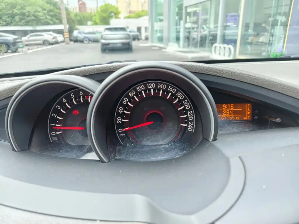 Toyota Verso — миниатюра 7