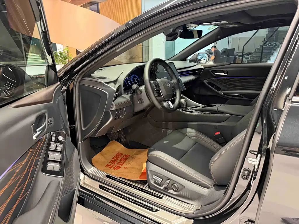 Toyota Avalon — миниатюра 10
