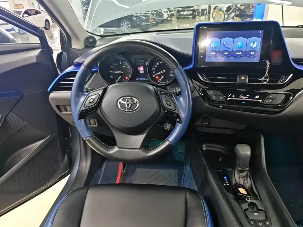 Toyota C-HR — миниатюра 11