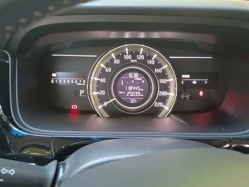 Honda Elysion — миниатюра 7