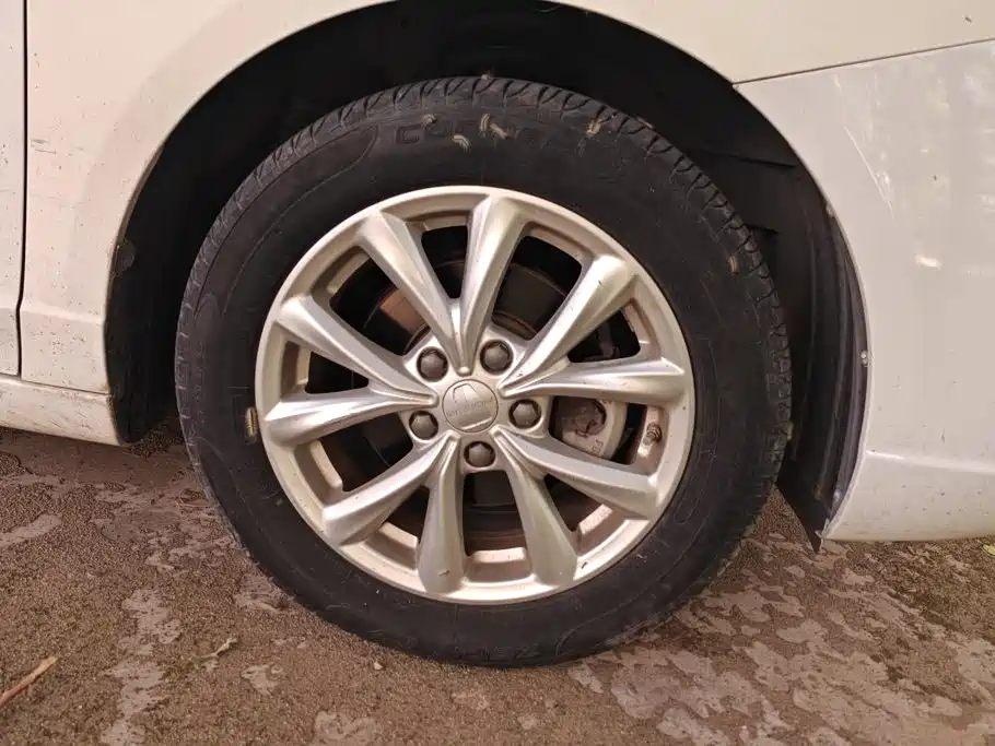 Roewe i5 — миниатюра 6