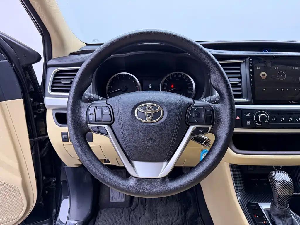 Toyota Highlander — миниатюра 14