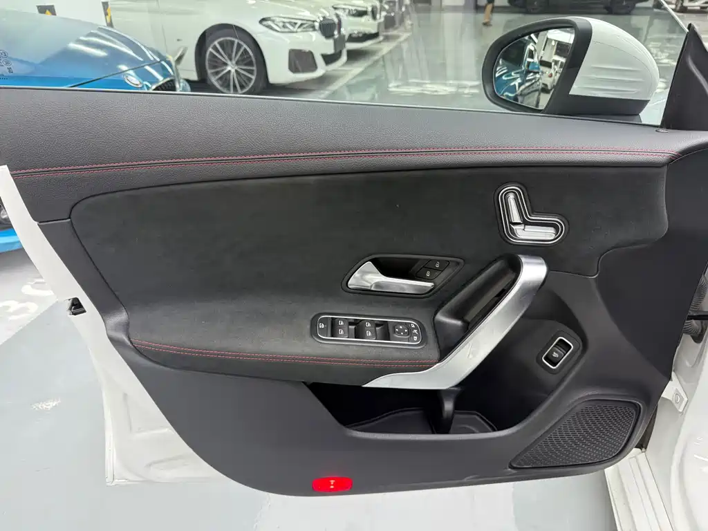 Mercedes-Benz CLA (Import) — миниатюра 6