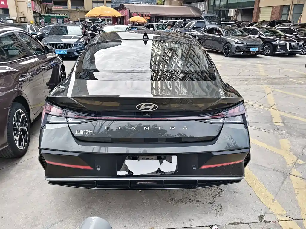 Hyundai Elantra — миниатюра 14