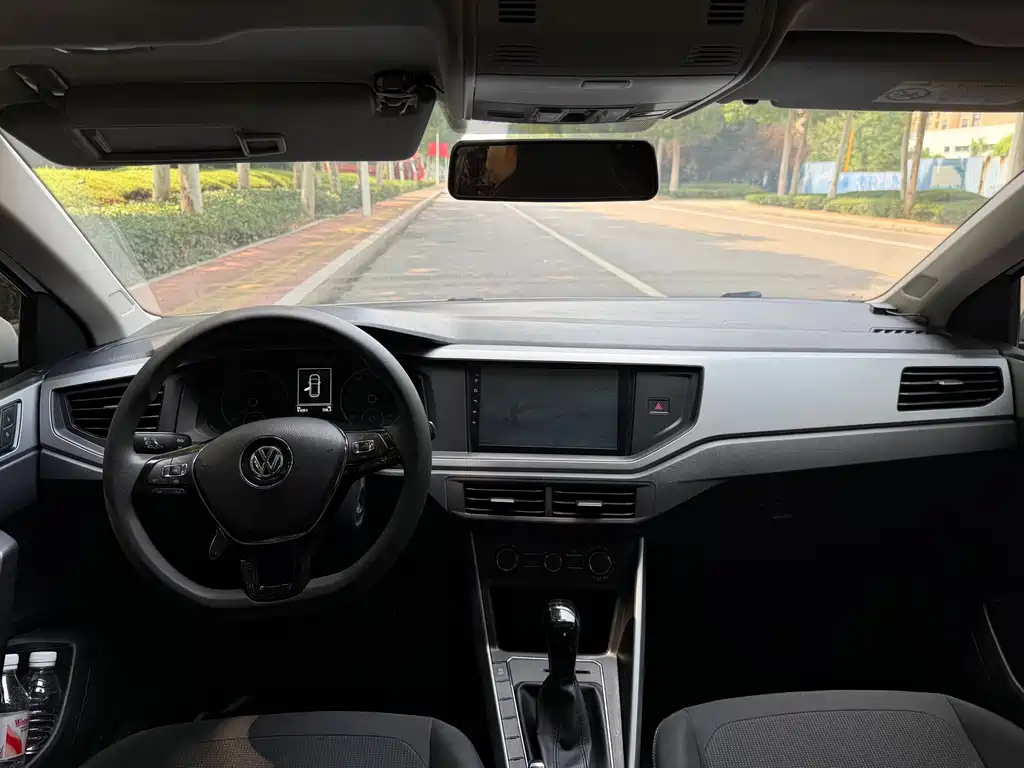 Volkswagen Polo — миниатюра 7