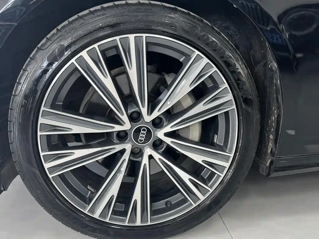Audi A6L — миниатюра 6