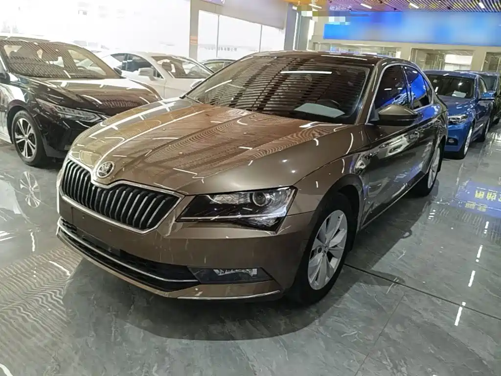 Skoda Superb — миниатюра 2