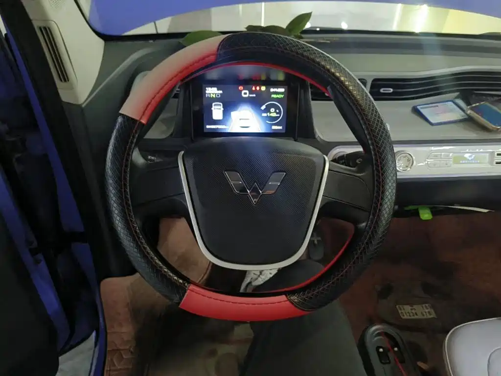 Wuling MINIEV — миниатюра 11