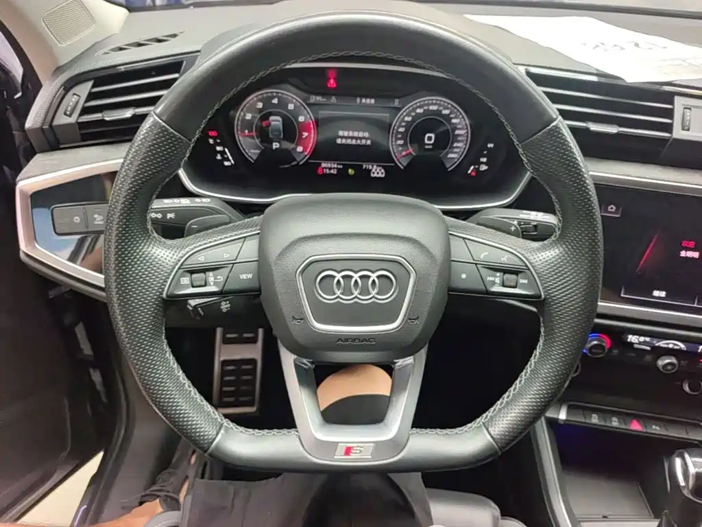 Audi Q3 Sportback — миниатюра 11
