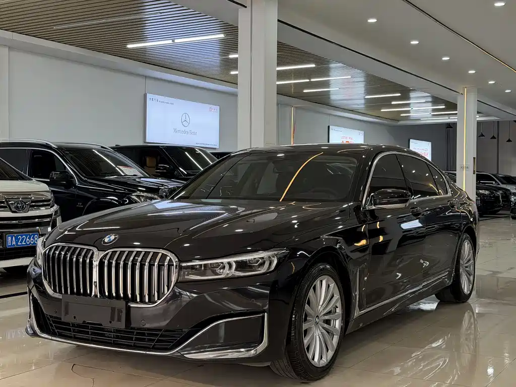 BMW 7 SERIES