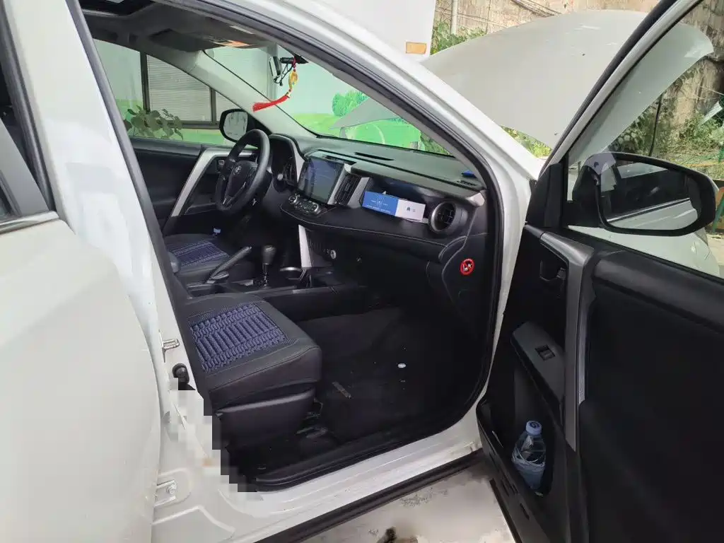 Toyota RAV4 — миниатюра 20
