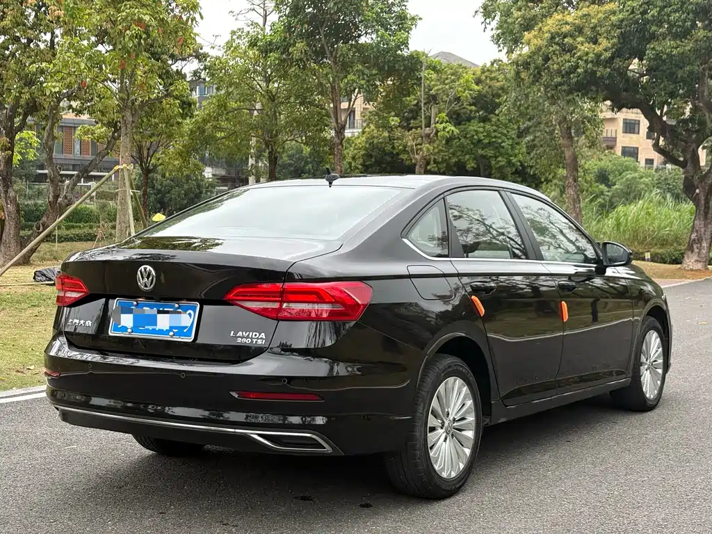 Volkswagen Lavida — миниатюра 9