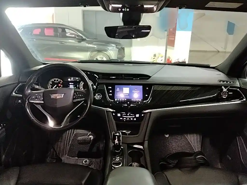 Cadillac XT6 — миниатюра 10