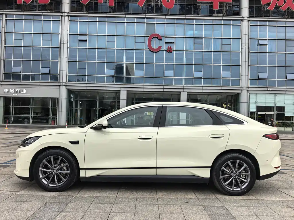 BYD Qin L — миниатюра 4