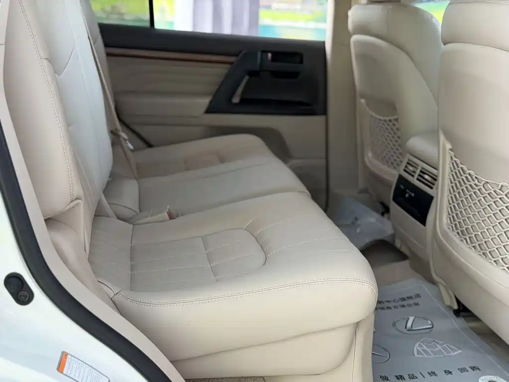 Toyota Land Cruiser — миниатюра 5