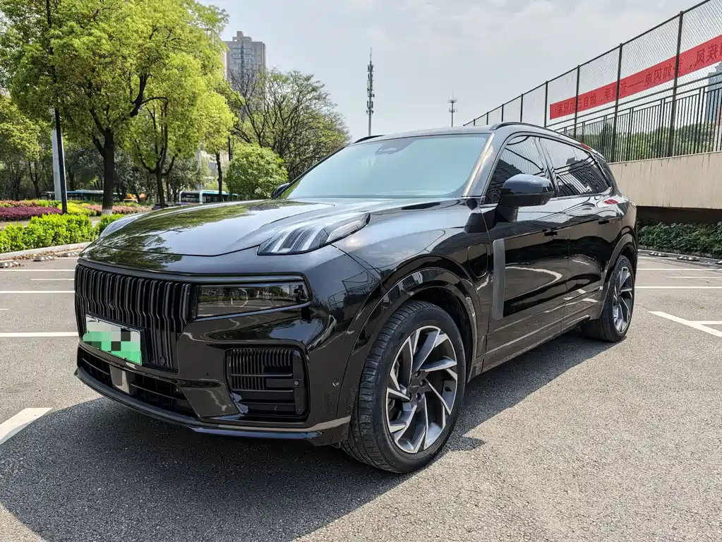 Lynk & Co 09 EM-P 2022